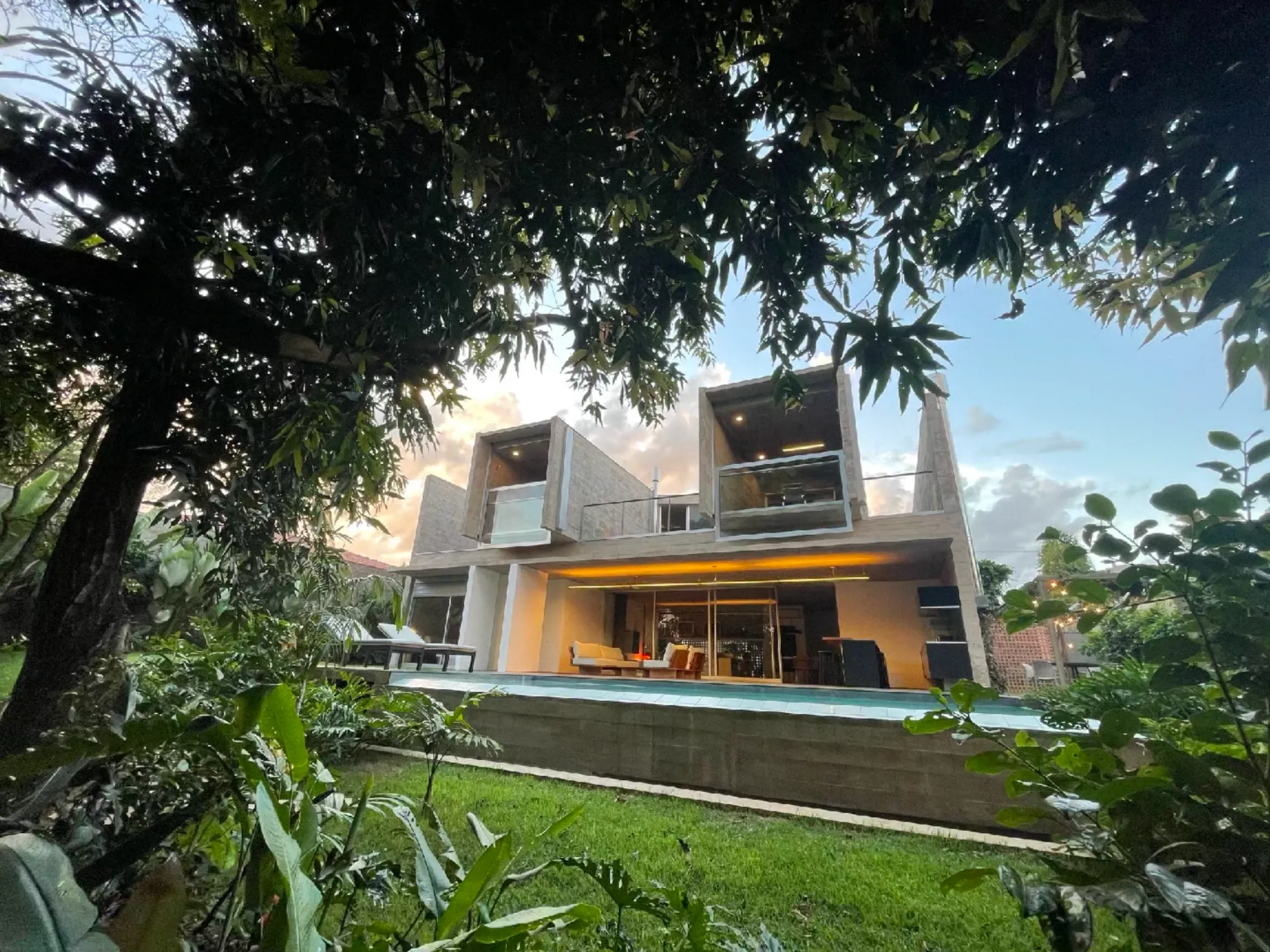 Casa em Bauru com 2100m² e 2 suites, 4 vagas 6