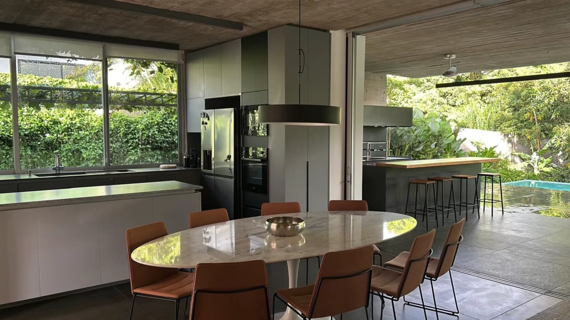 Casa em Bauru com 2100m² e 2 suites, 4 vagas 33