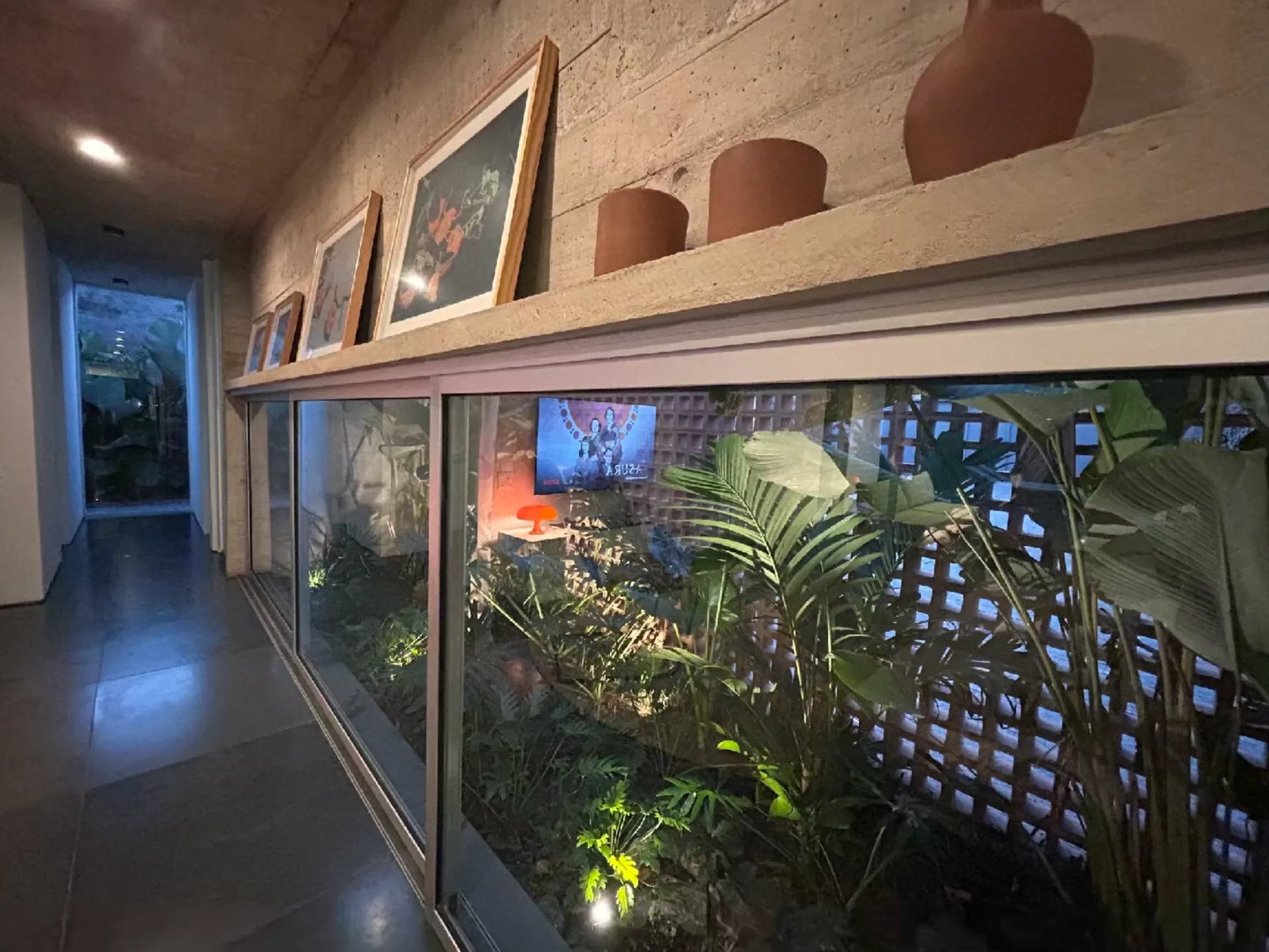 Casa em Bauru com 2100m² e 2 suites, 4 vagas 50