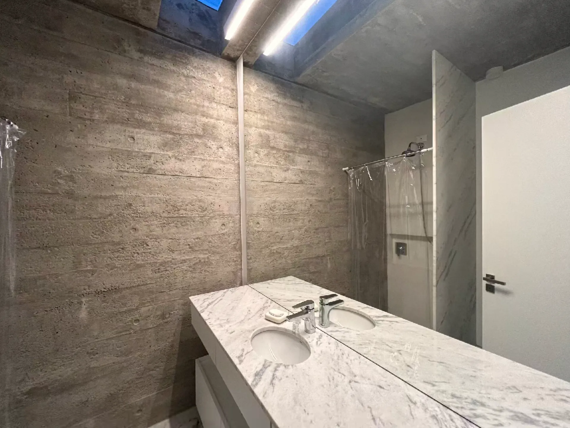Casa em Bauru com 2100m² e 2 suites, 4 vagas 29