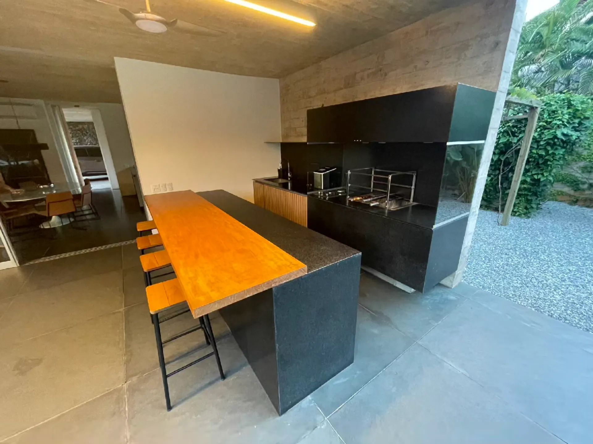 Casa em Bauru com 2100m² e 2 suites, 4 vagas 38